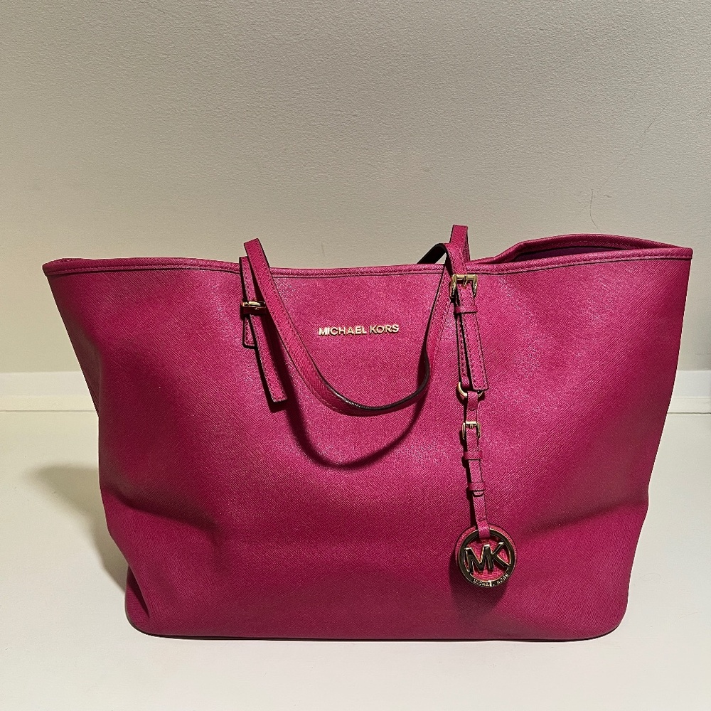 Michael Kors Jet Set Saffiano Leather Large Tote Bag